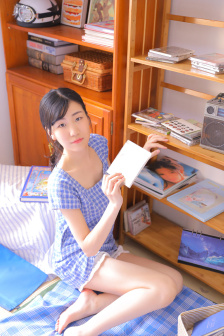 蒙娜小魔女